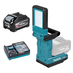 Makita ML013G 40V Max XGT Cordless Magnetic Light Kit - 4.0ah High Output Battery & Charger