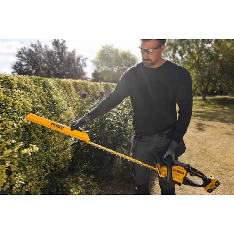 Dewalt DCMHT567N 18V XR Brushless 60cm 25mm Hedge Trimmer Naked