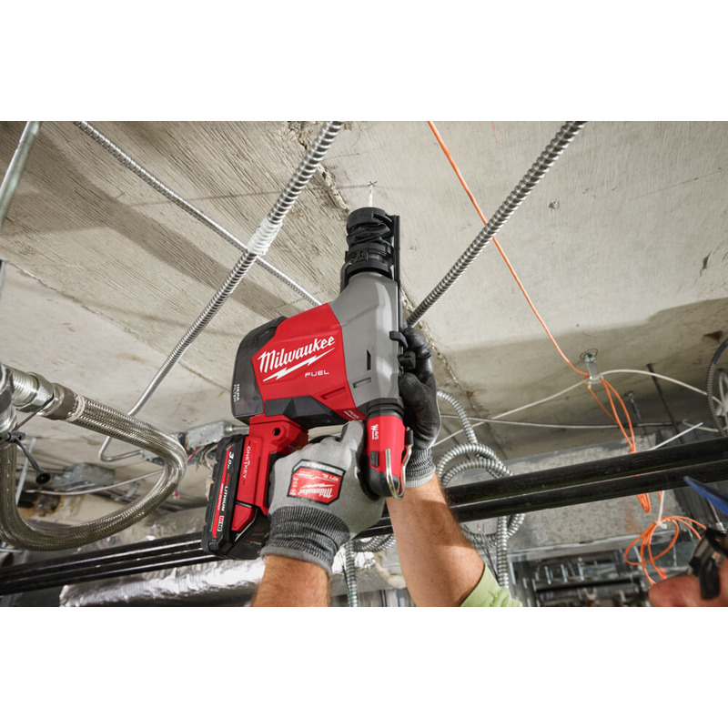 Milwaukee M18FHAFOH16-302X 18v Fuel 16mm Overhead SDS+ Hammer Drill with Integrated Dust Extractor Kit 